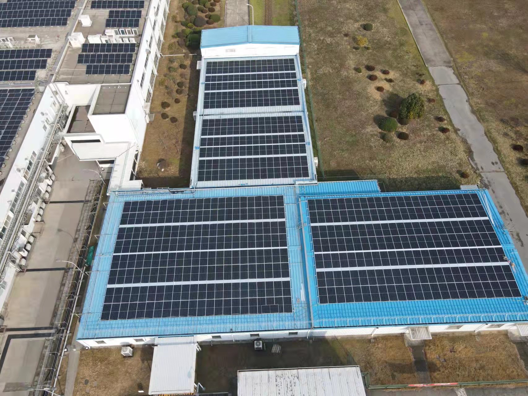 1MW Metal Roof Solar Mounting System In Suzhou, Jiangsu